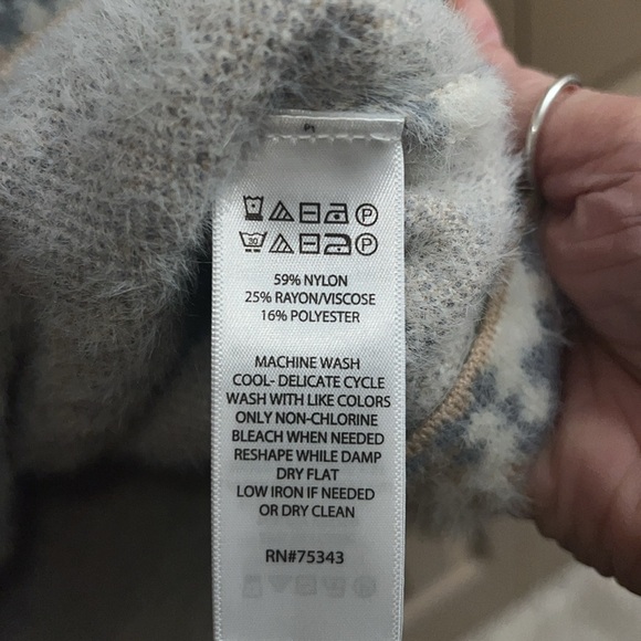 Cupcakes and Cashmere sweater. NWOT - Picture 5 of 5